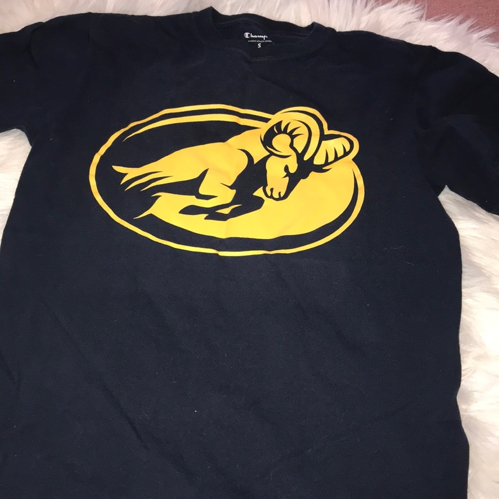 SUFFOLK UNIVERSITY T SHIRT
